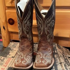 Women’s Justin Boots